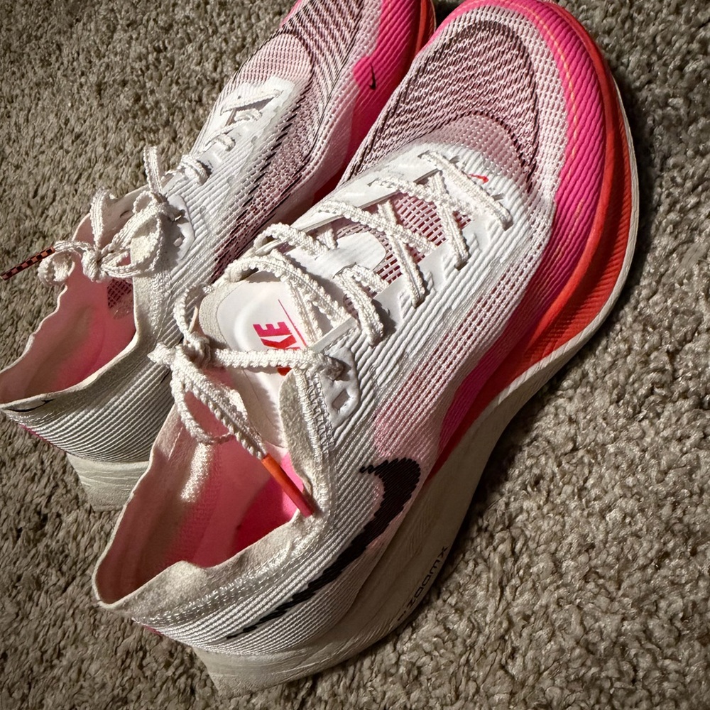Nike Women's zoomX White and Pink Athletic Shoes size 7